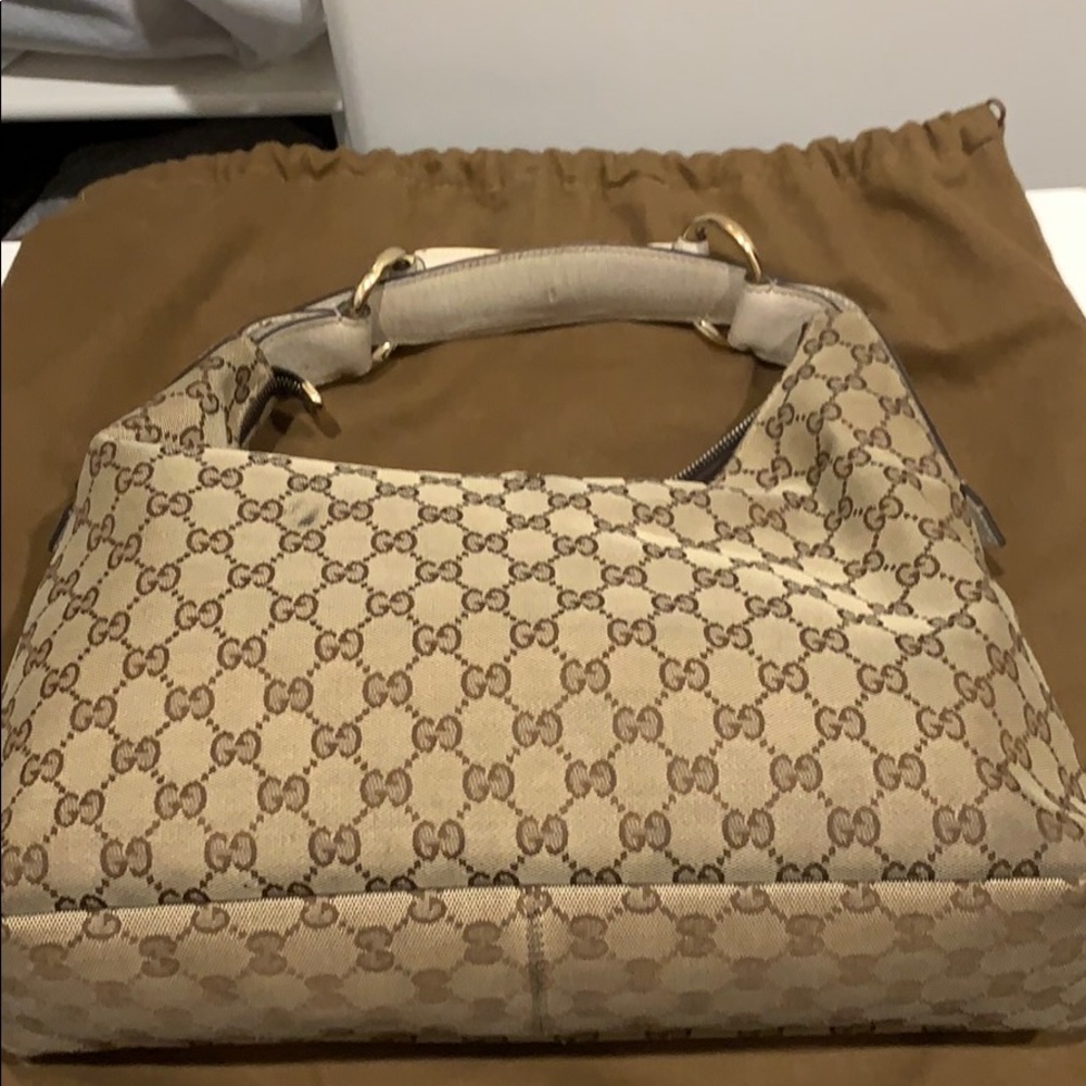 Gucci Classic Canvas Beige Horse Bit Hobo. - Picture 4 of 5